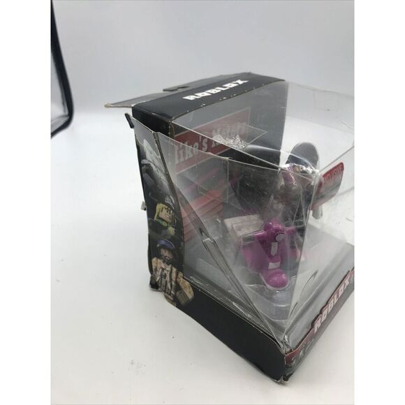 Roblox Welcome To Bloxburg Mechanic Mayhem Figure w/ Exclusive Virtual Item - Picture 2 of 7